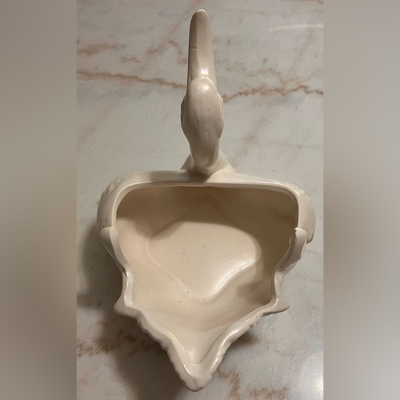 Vintage Hull Pottery USA Happy Duck Swan Planter # 23 Matte White Glaze - Picture 4 of 9